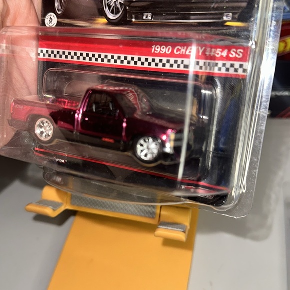 Hot Wheels Collectors RLC Exclusive 1990 Chevy 454 SS - Picture 4 of 7